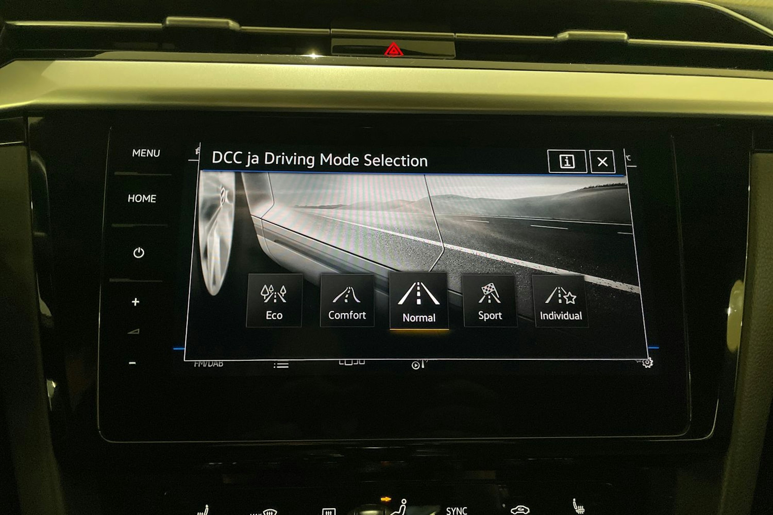 valkoinen Volkswagen Arteon 2022 kuva 21.