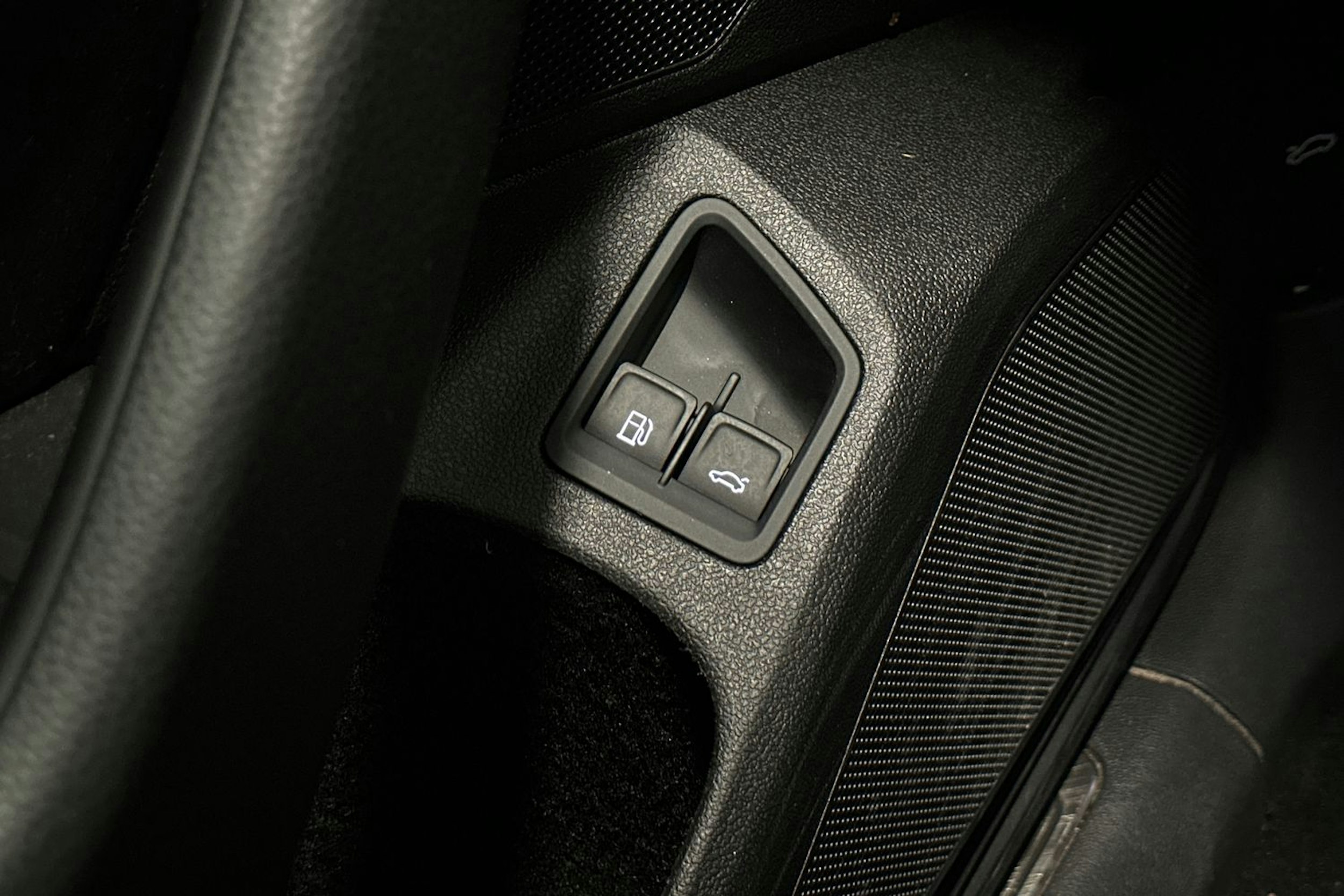 valkoinen Volkswagen Arteon 2022 kuva 15.