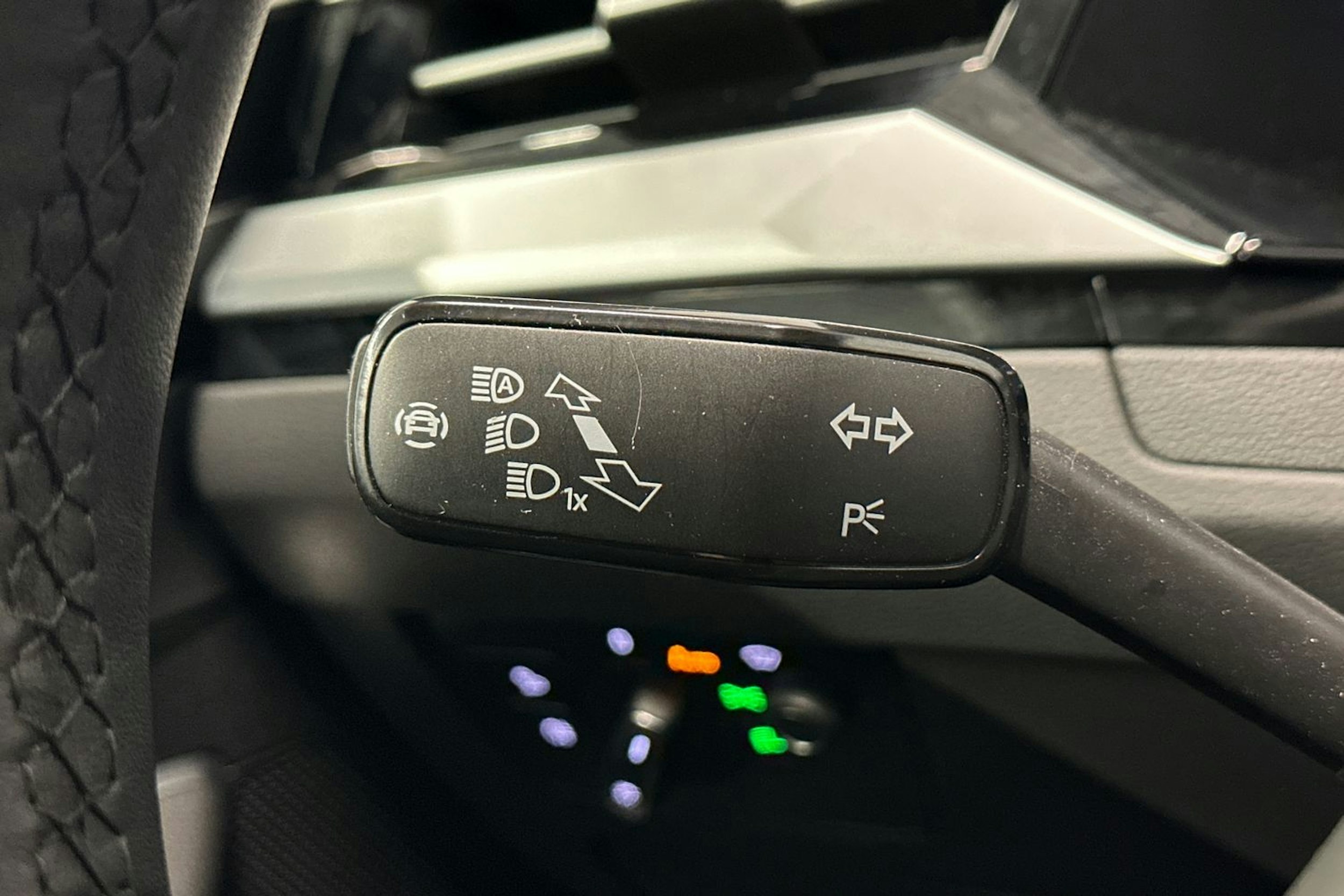 valkoinen Volkswagen Arteon 2022 kuva 17.