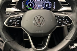 valkoinen Volkswagen Arteon 2022 kuva 18.
