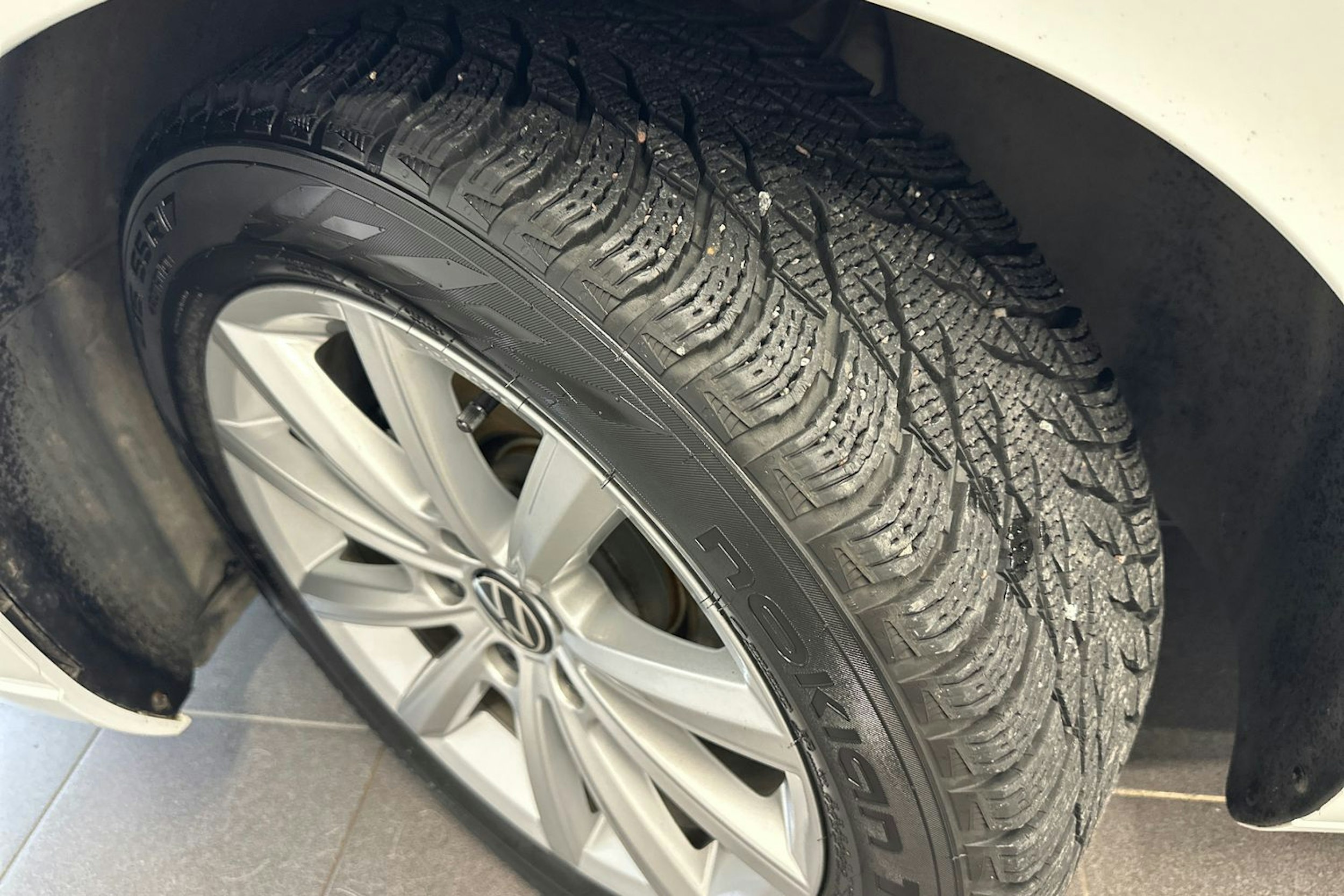 valkoinen Volkswagen Arteon 2022 kuva 34.