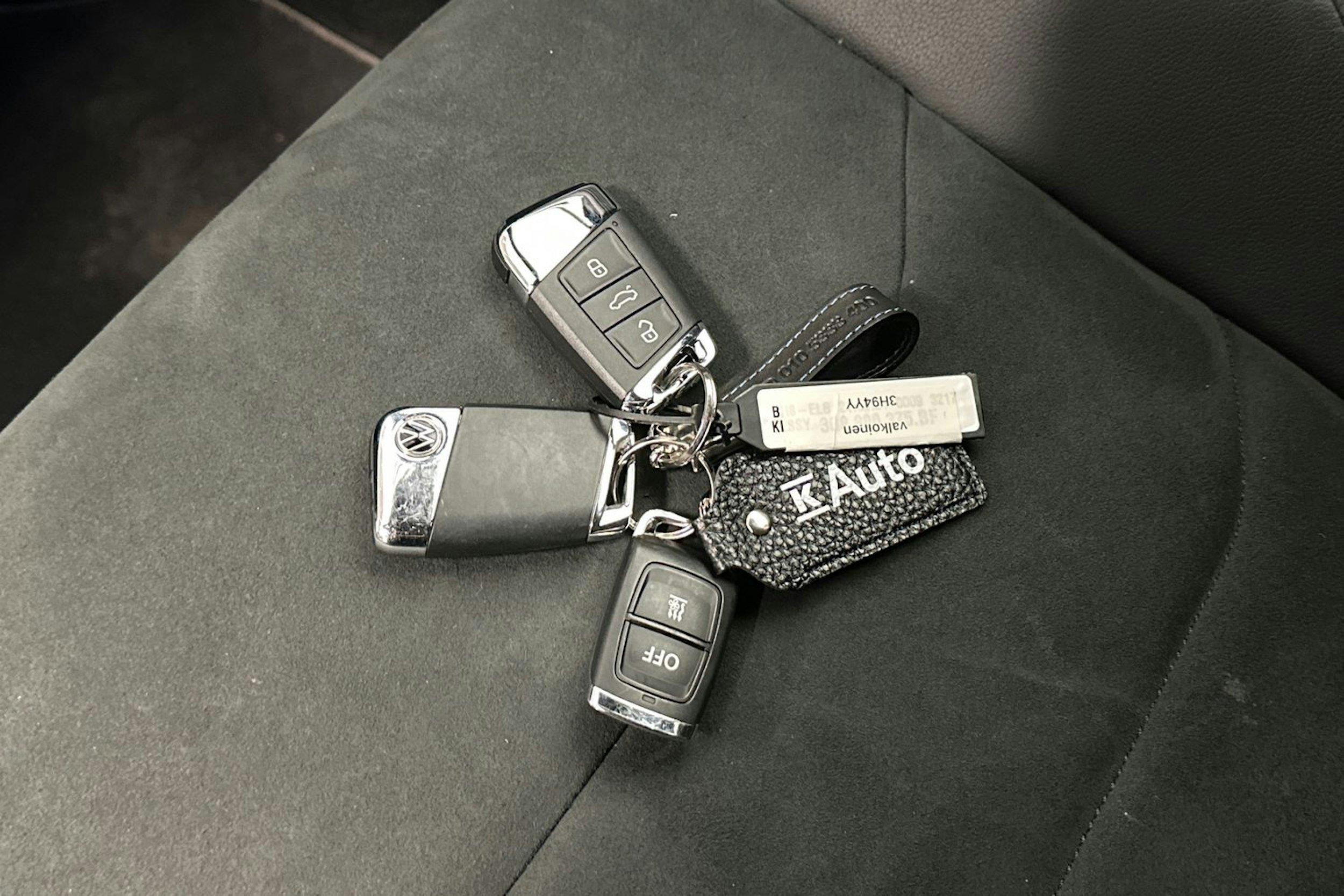 valkoinen Volkswagen Arteon 2022 kuva 36.