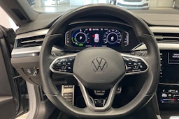 harmaa Volkswagen Arteon 2022 kuva 14.