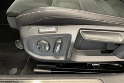harmaa Volkswagen Arteon 2022 kuva 20.