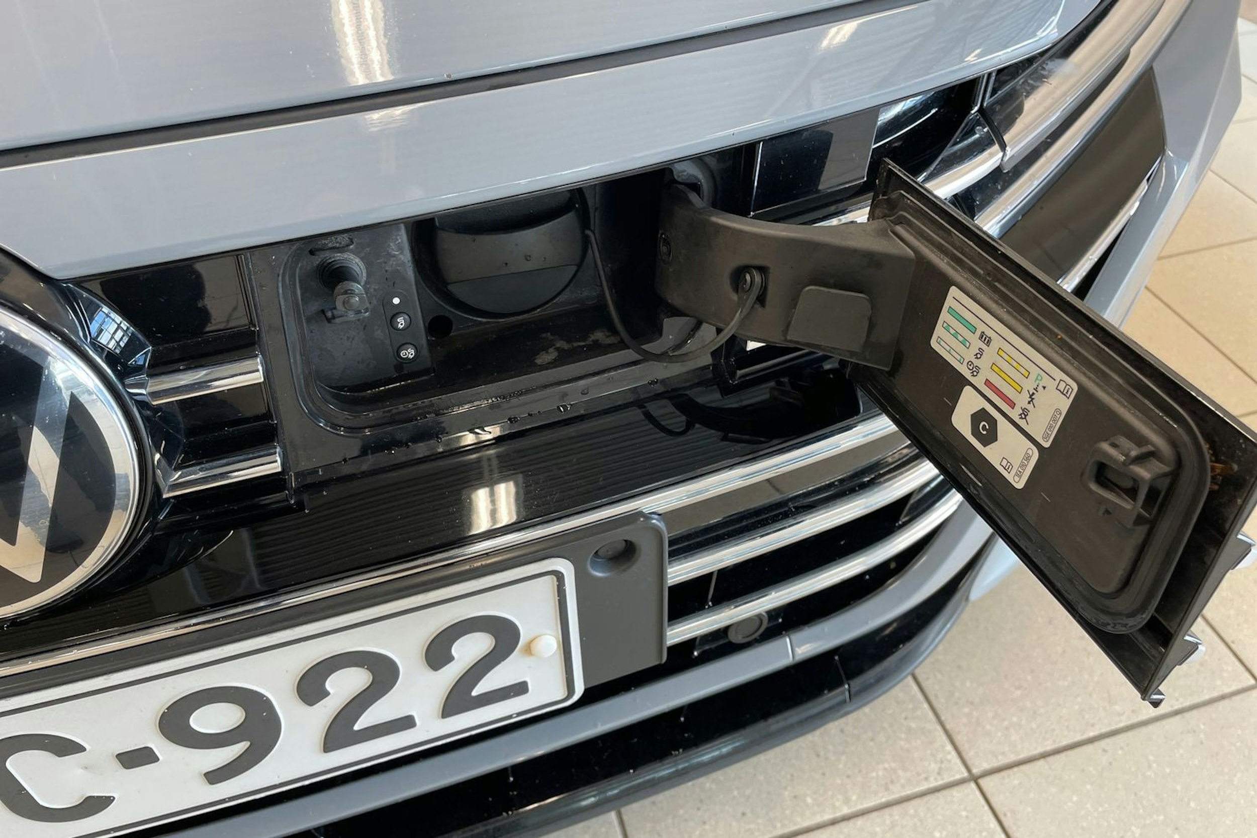 harmaa Volkswagen Arteon 2022 kuva 28.