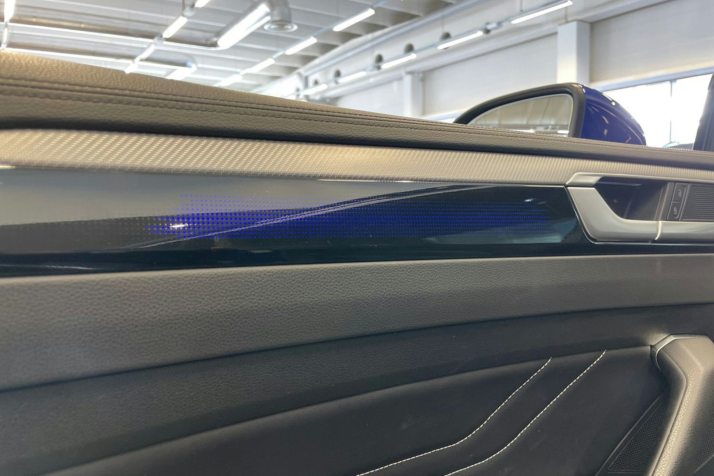 Sininen Volkswagen Arteon 2022 kuva 23.