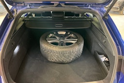 Sininen Volkswagen Arteon 2022 kuva 24.