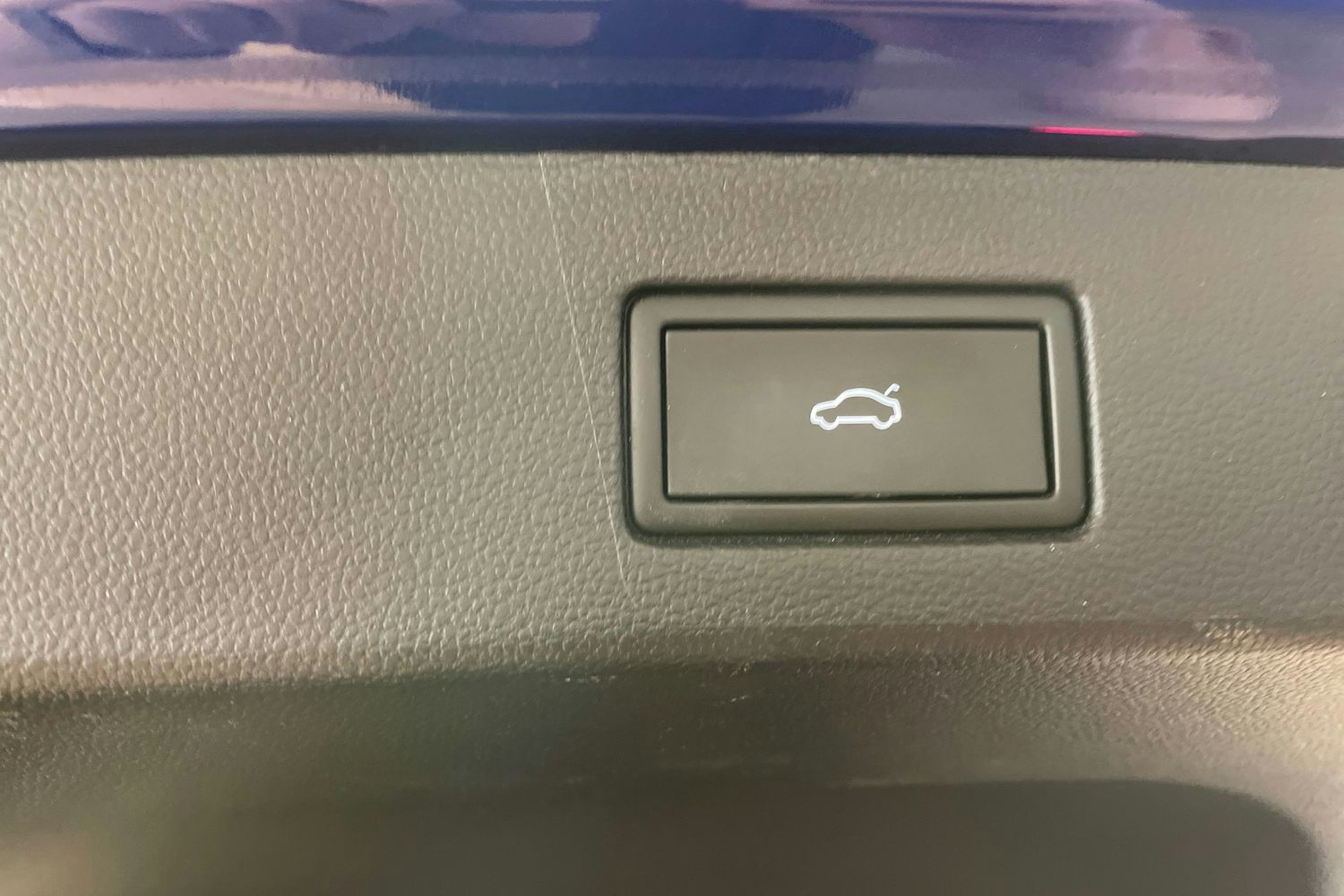 Sininen Volkswagen Arteon 2022 kuva 25.