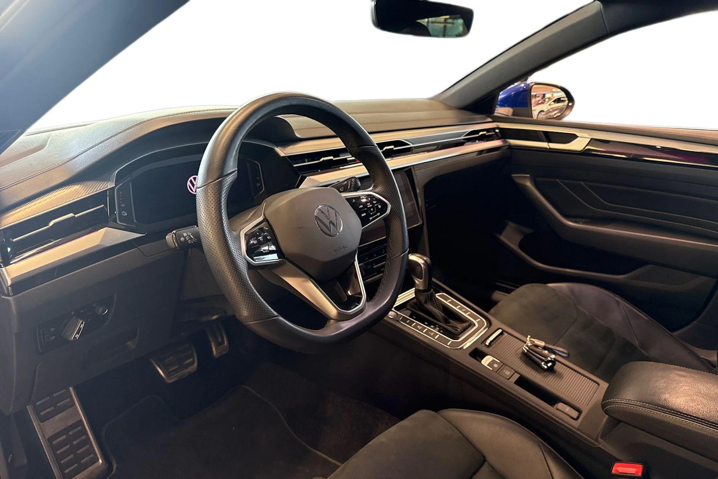 sininen Volkswagen Arteon 2022 kuva 6.