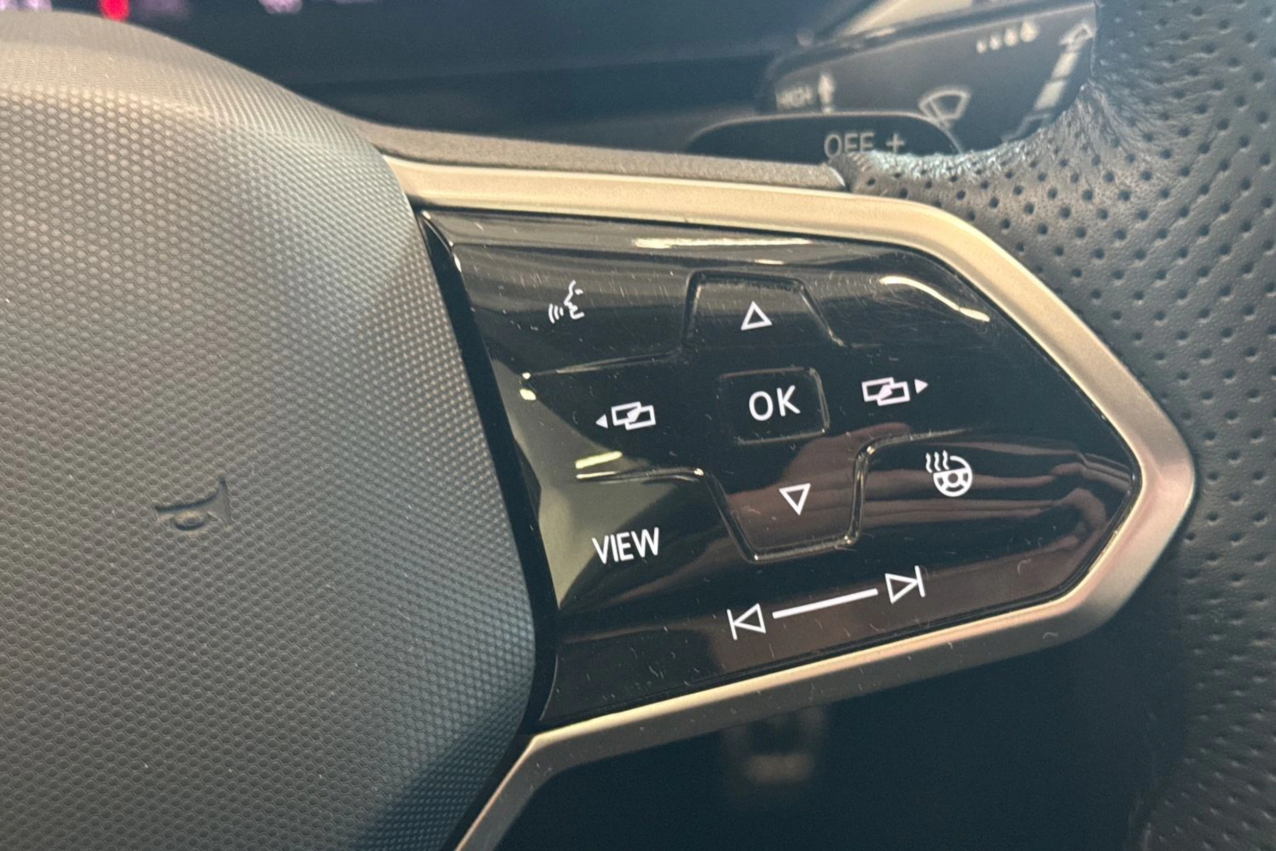 sininen Volkswagen Arteon 2022 kuva 19.