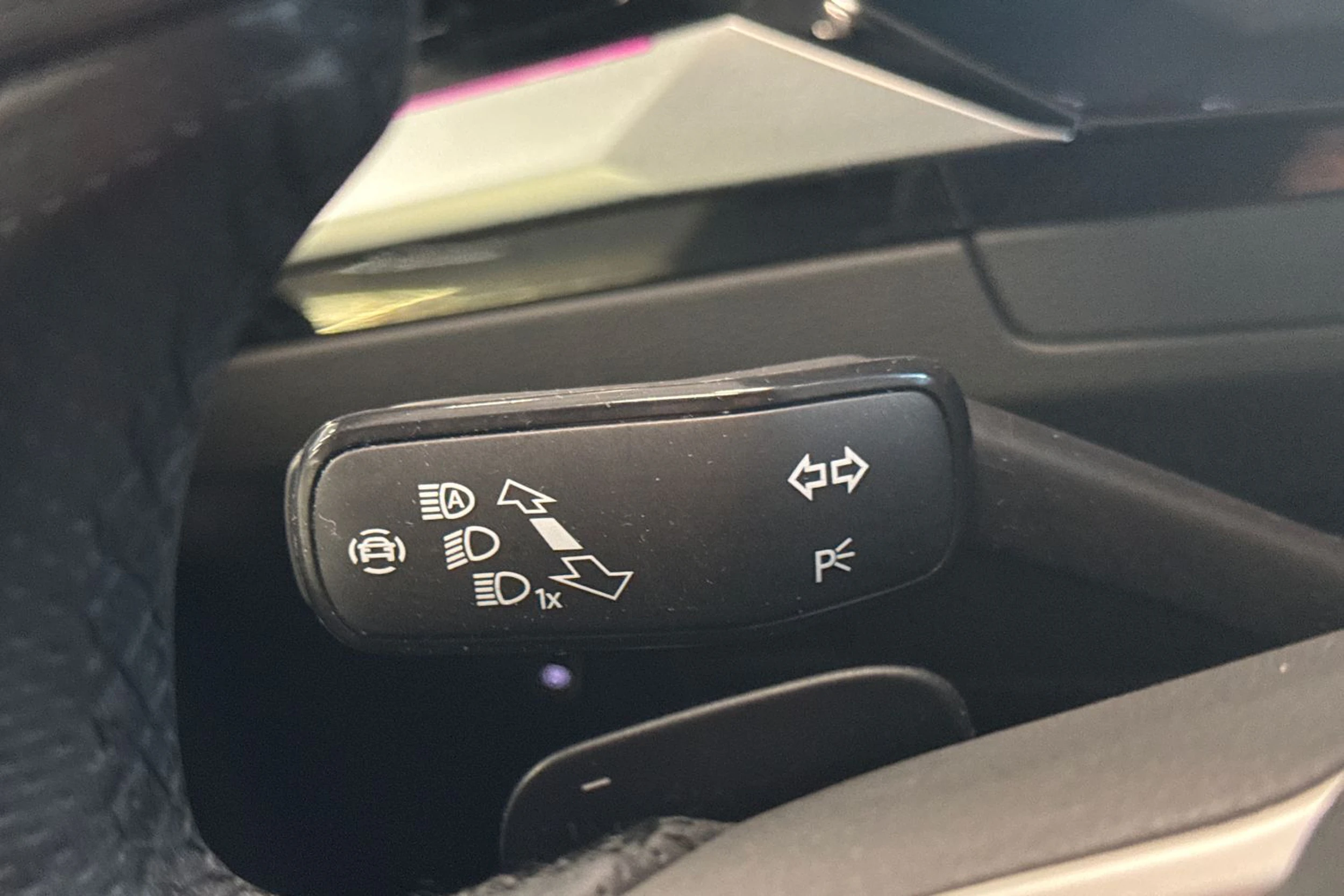 sininen Volkswagen Arteon 2022 kuva 21.