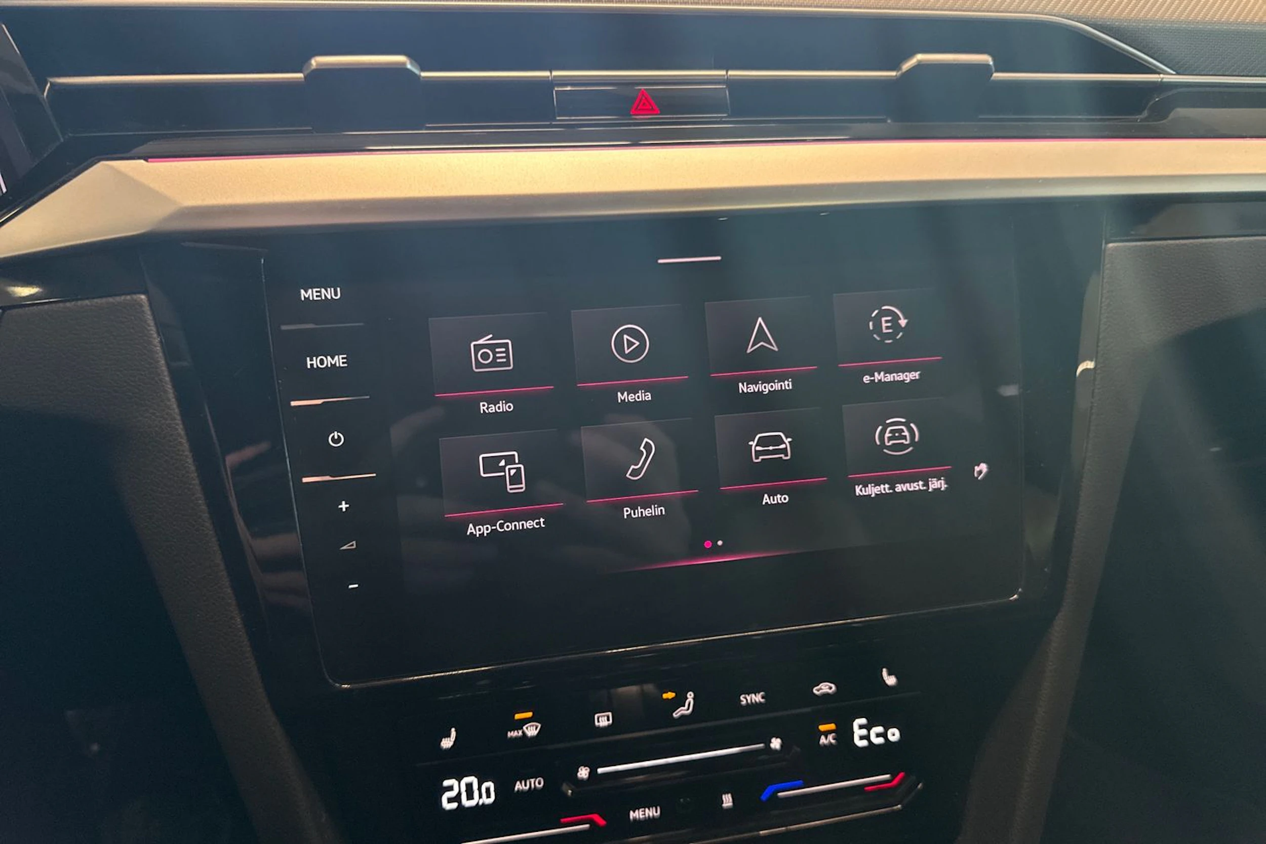 sininen Volkswagen Arteon 2022 kuva 24.