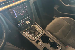 sininen Volkswagen Arteon 2022 kuva 27.