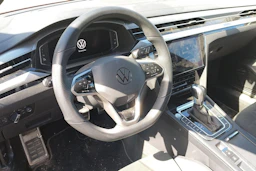 punainen Volkswagen Arteon 2022 kuva 3.