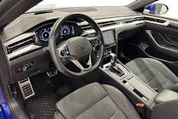 sininen Volkswagen Arteon 2022 kuva 6.