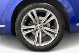 sininen Volkswagen Arteon 2022 kuva 9.