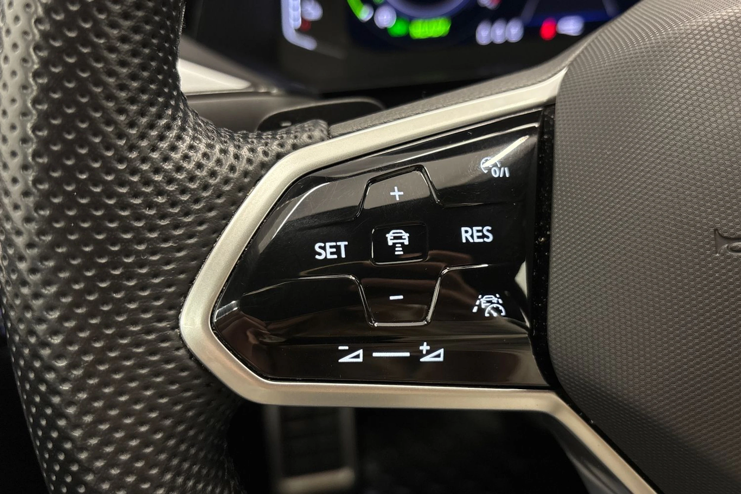 sininen Volkswagen Arteon 2022 kuva 14.