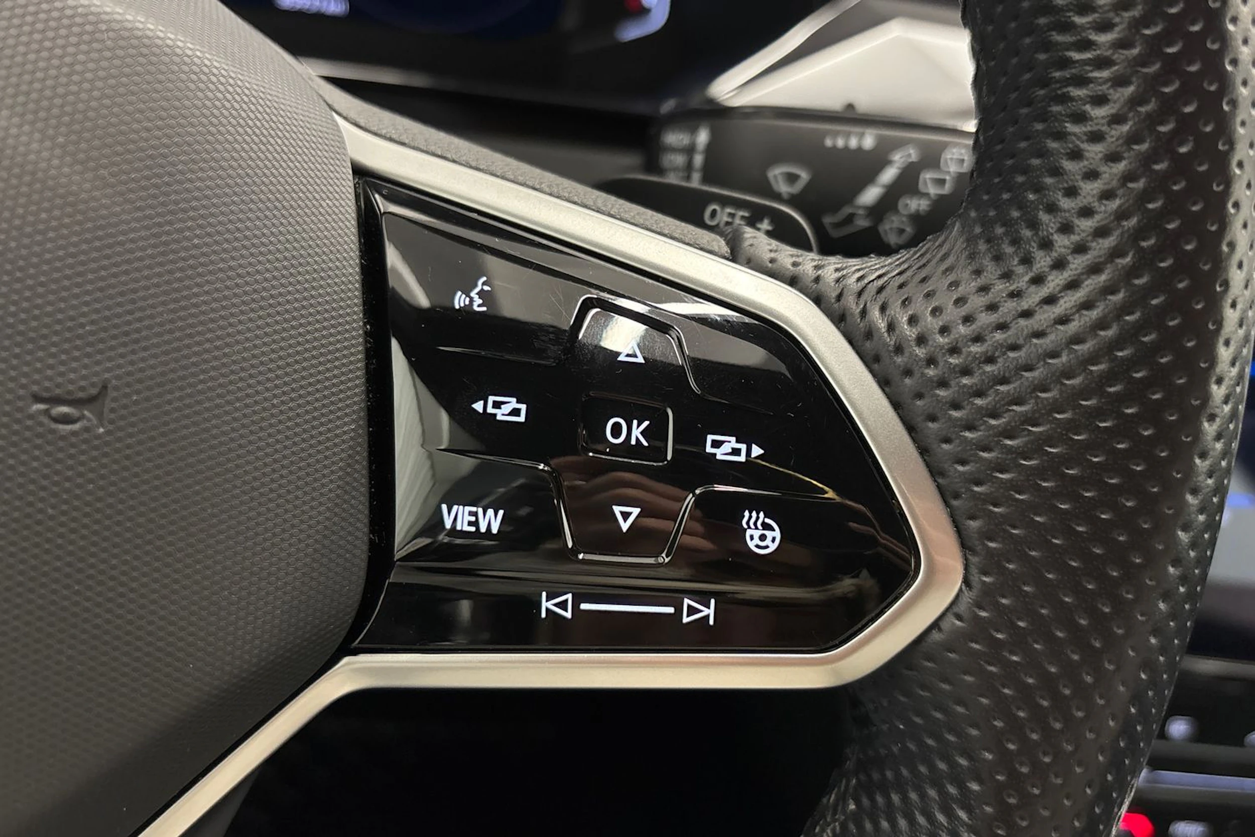 sininen Volkswagen Arteon 2022 kuva 15.