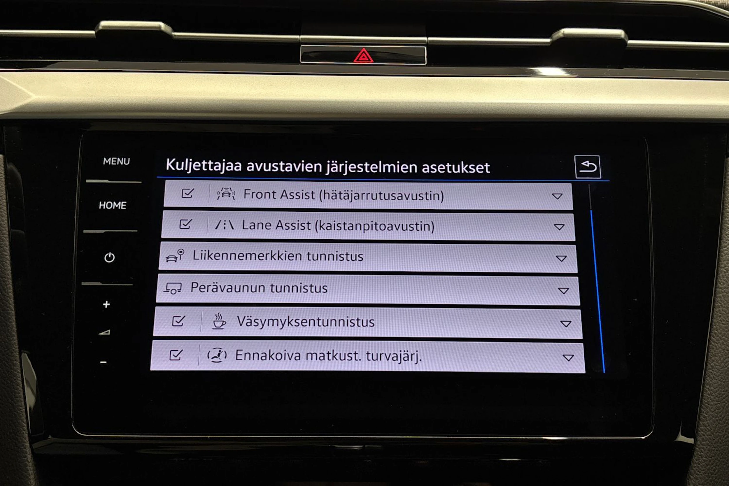 sininen Volkswagen Arteon 2022 kuva 21.
