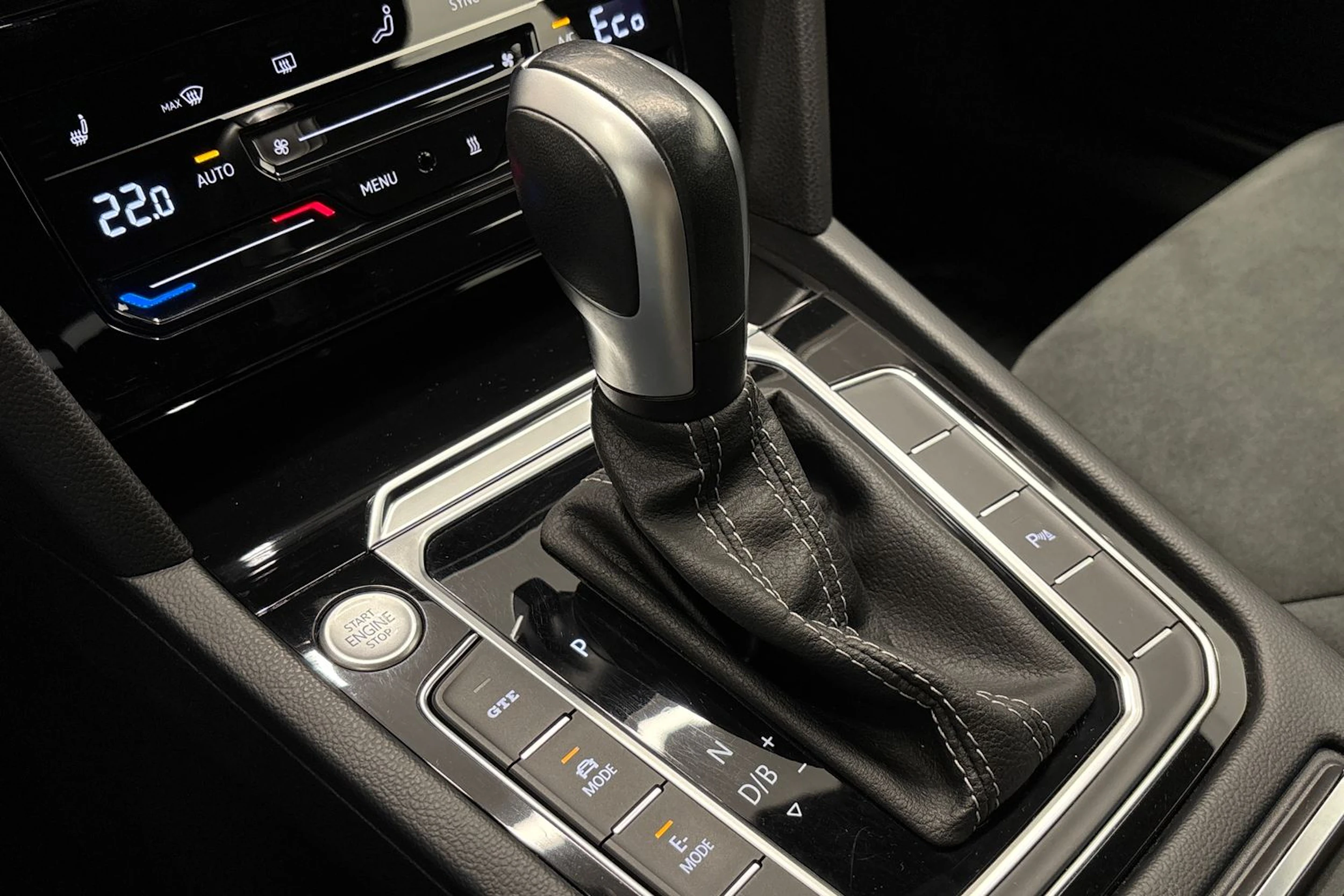 sininen Volkswagen Arteon 2022 kuva 23.
