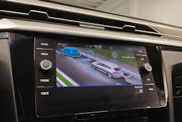 valkoinen Volkswagen Arteon 2022 kuva 16.