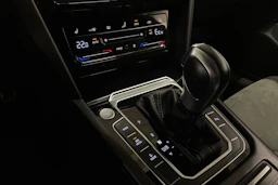 valkoinen Volkswagen Arteon 2022 kuva 20.