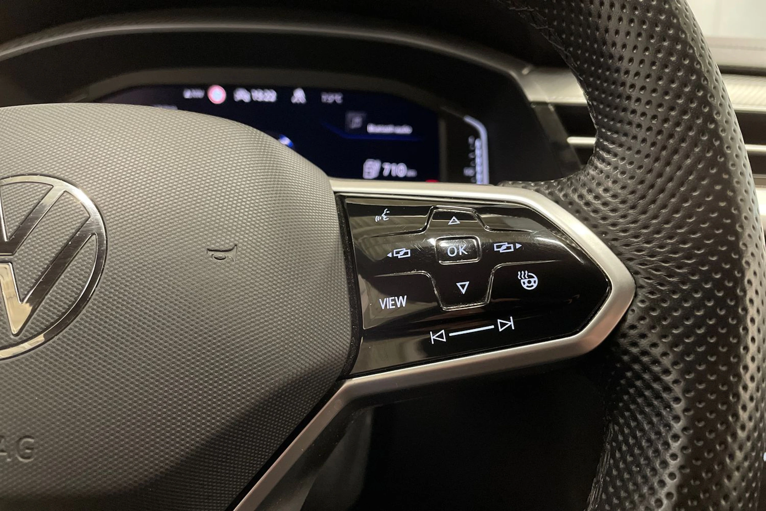 valkoinen Volkswagen Arteon 2022 kuva 23.