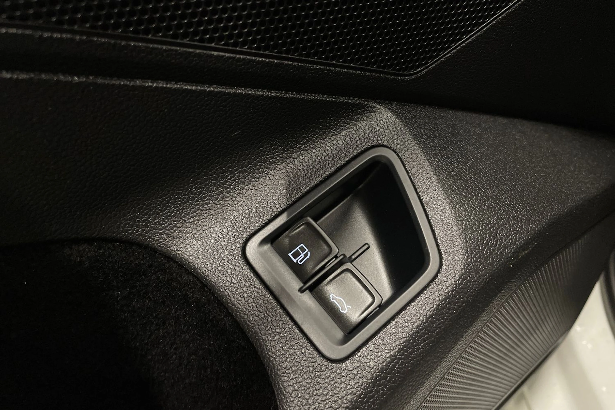 valkoinen Volkswagen Arteon 2022 kuva 24.