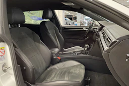 valkoinen Volkswagen Arteon 2022 kuva 27.