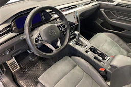 harmaa Volkswagen Arteon 2022 kuva 6.