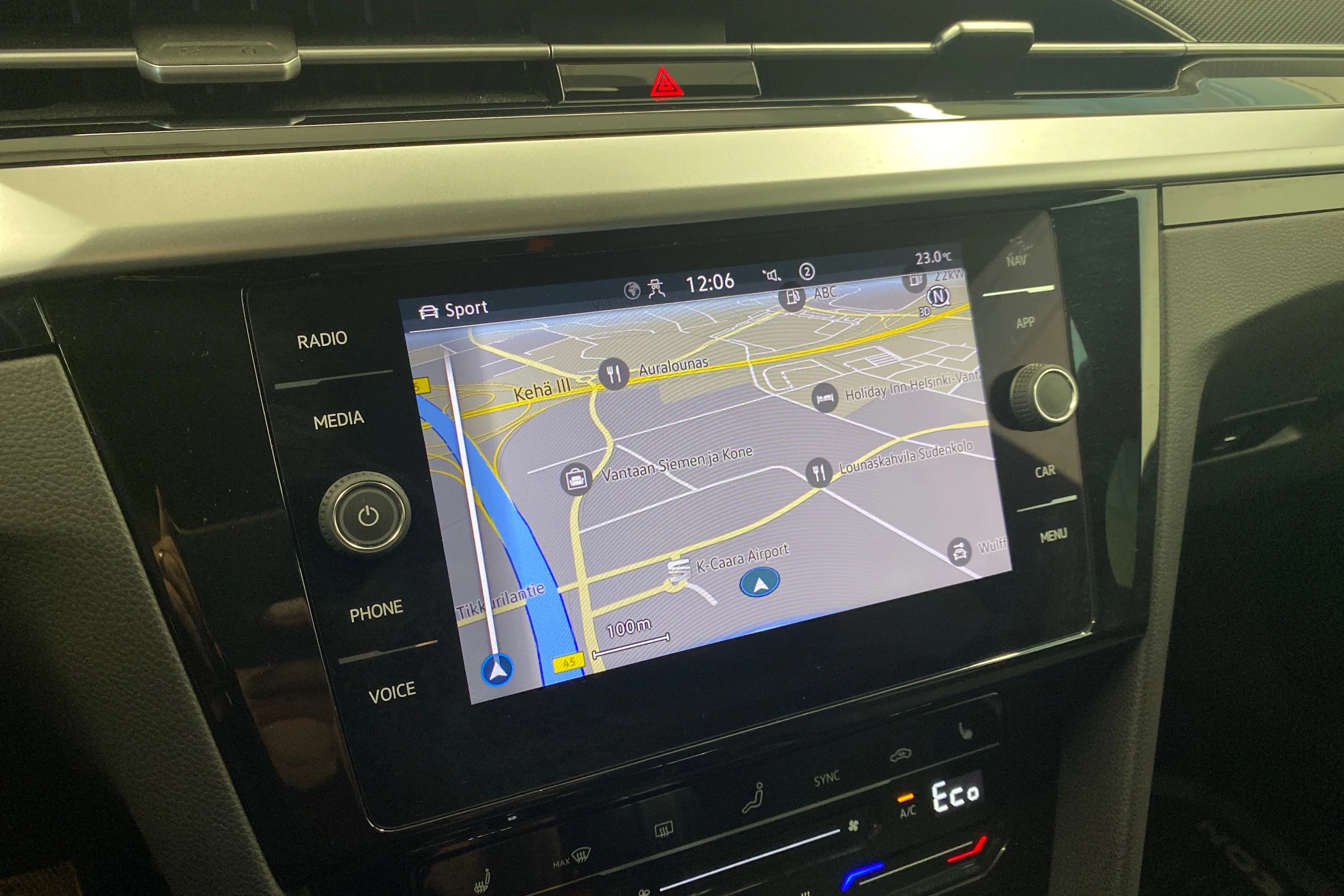 harmaa Volkswagen Arteon 2022 kuva 12.