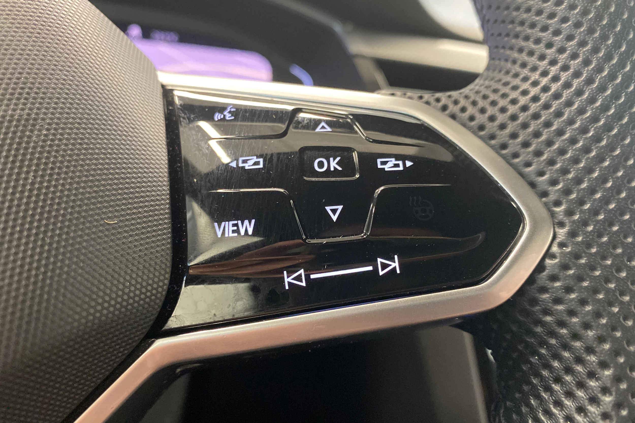 harmaa Volkswagen Arteon 2022 kuva 16.