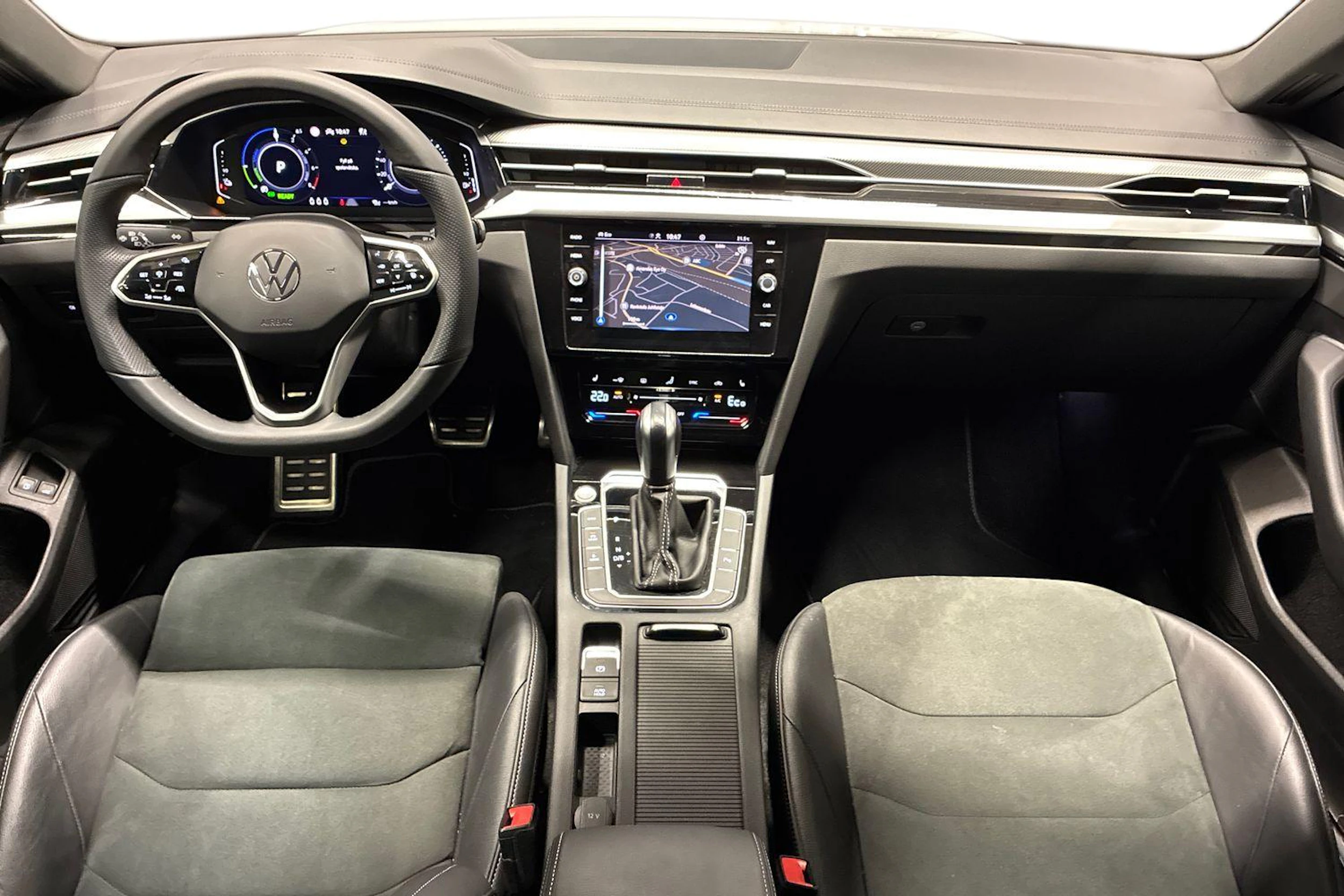 valkoinen Volkswagen Arteon 2022 kuva 7.
