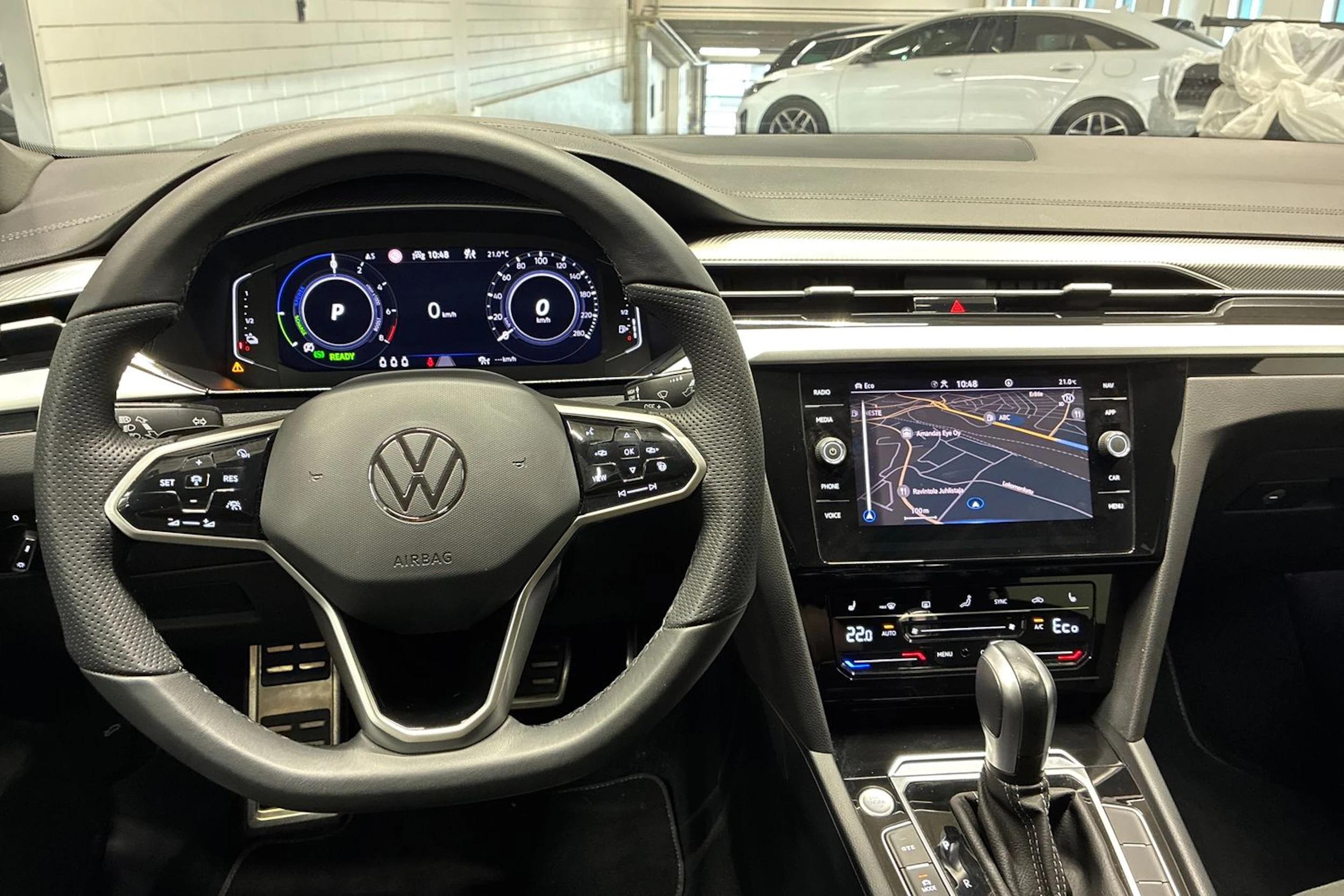 valkoinen Volkswagen Arteon 2022 kuva 11.