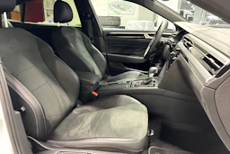 valkoinen Volkswagen Arteon 2022 kuva 28.