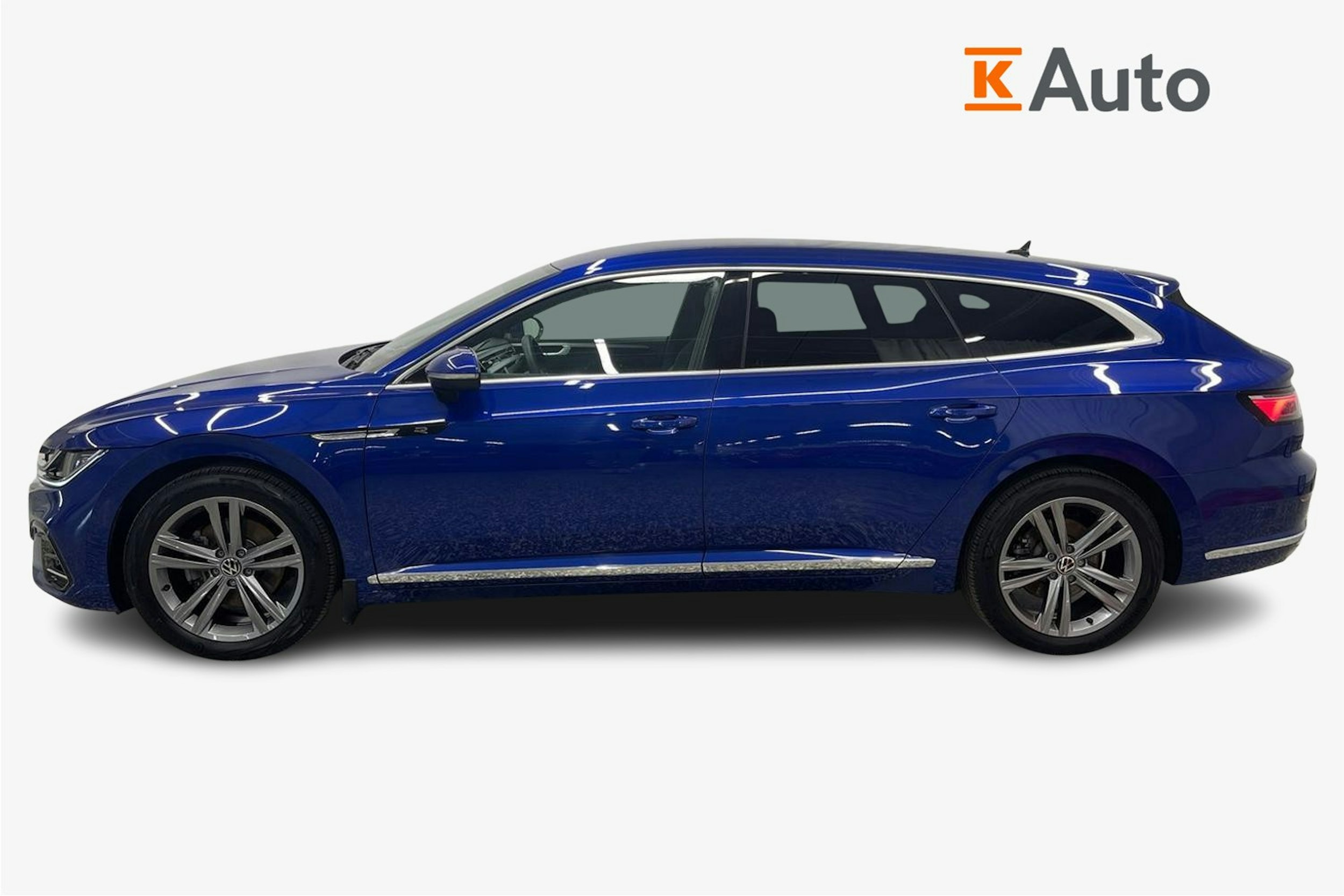 Sininen Volkswagen Arteon 2022 kuva 6.