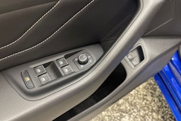 Sininen Volkswagen Arteon 2022 kuva 15.