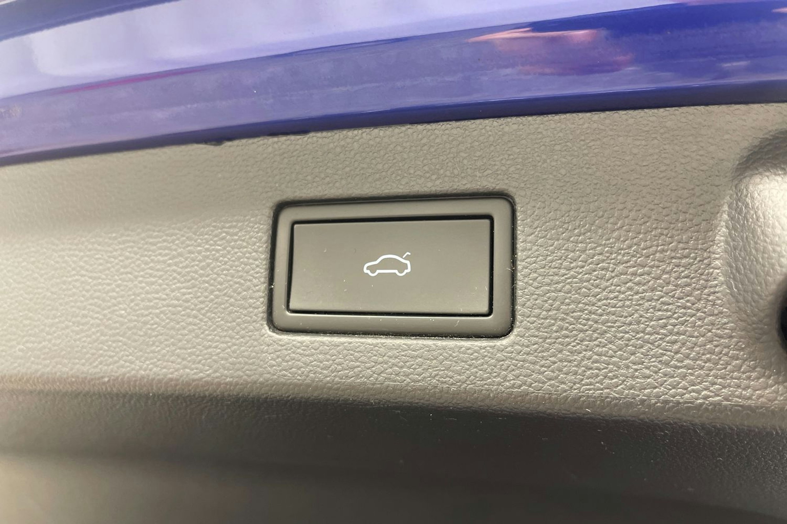 Sininen Volkswagen Arteon 2022 kuva 26.