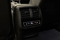 valkoinen Volkswagen Arteon 2022 kuva 17.