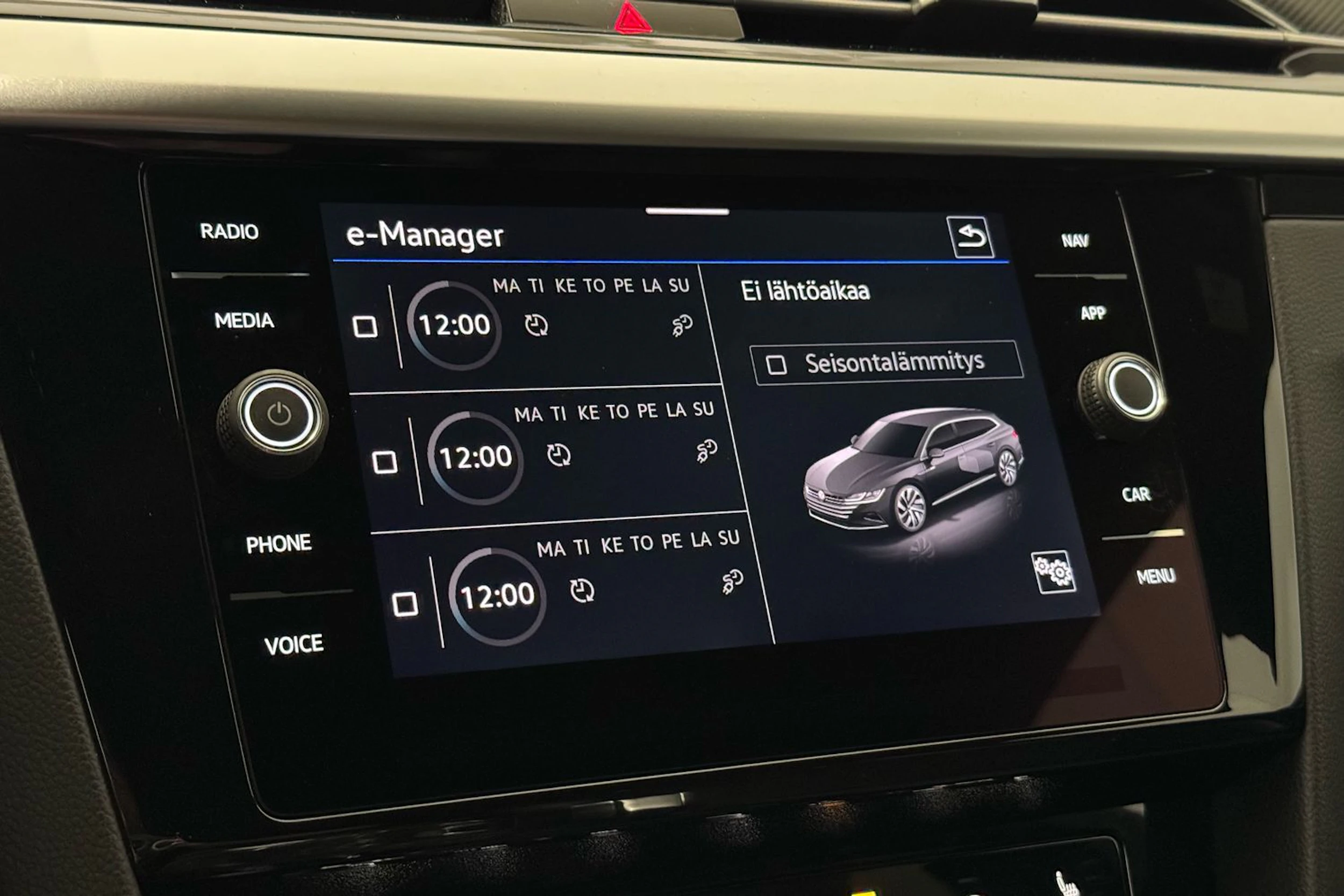 valkoinen Volkswagen Arteon 2022 kuva 22.