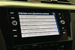 valkoinen Volkswagen Arteon 2022 kuva 27.