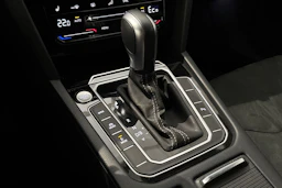 valkoinen Volkswagen Arteon 2022 kuva 29.