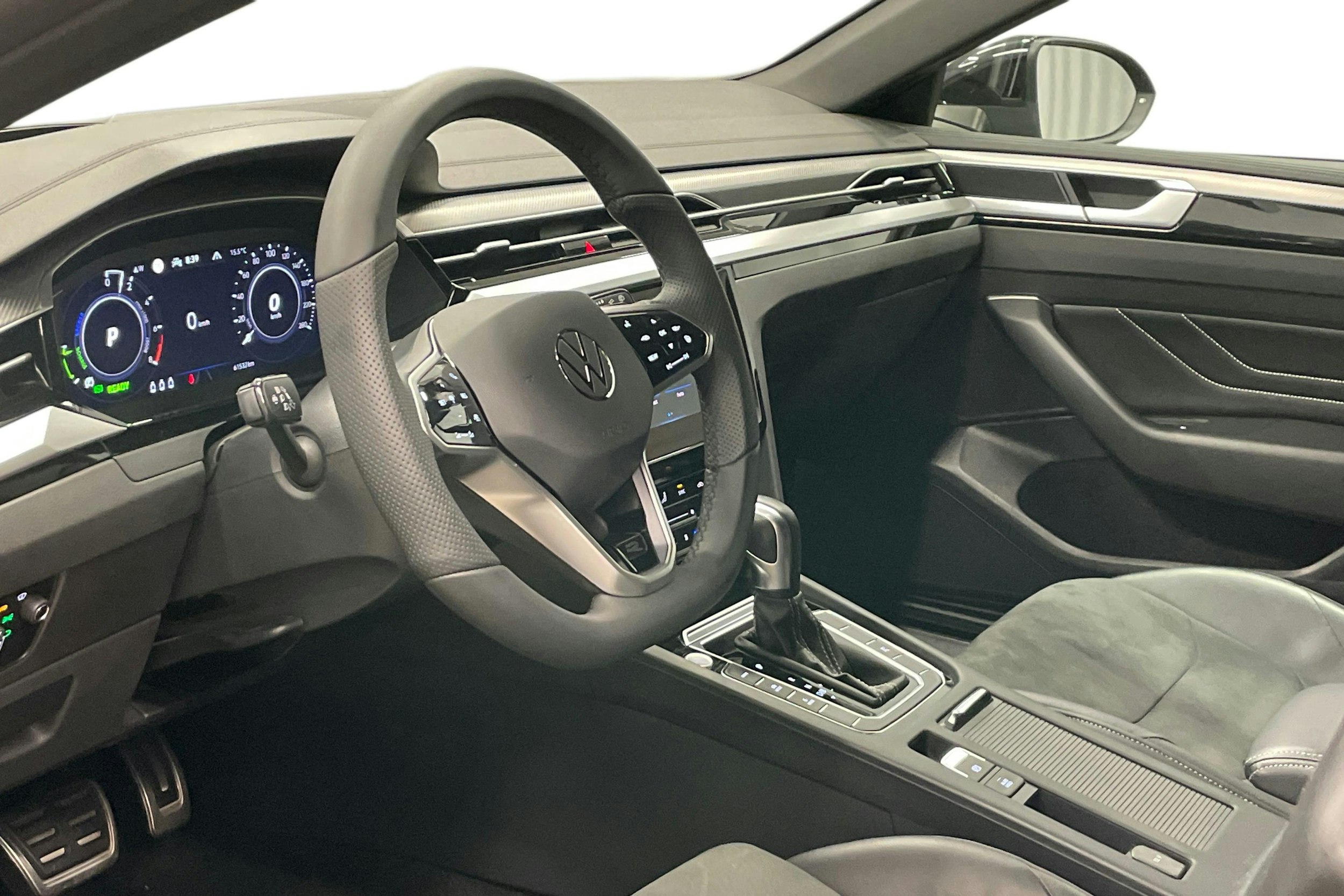 musta Volkswagen Arteon 2022 kuva 7.