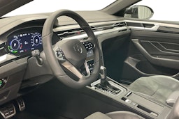 musta Volkswagen Arteon 2022 kuva 7.