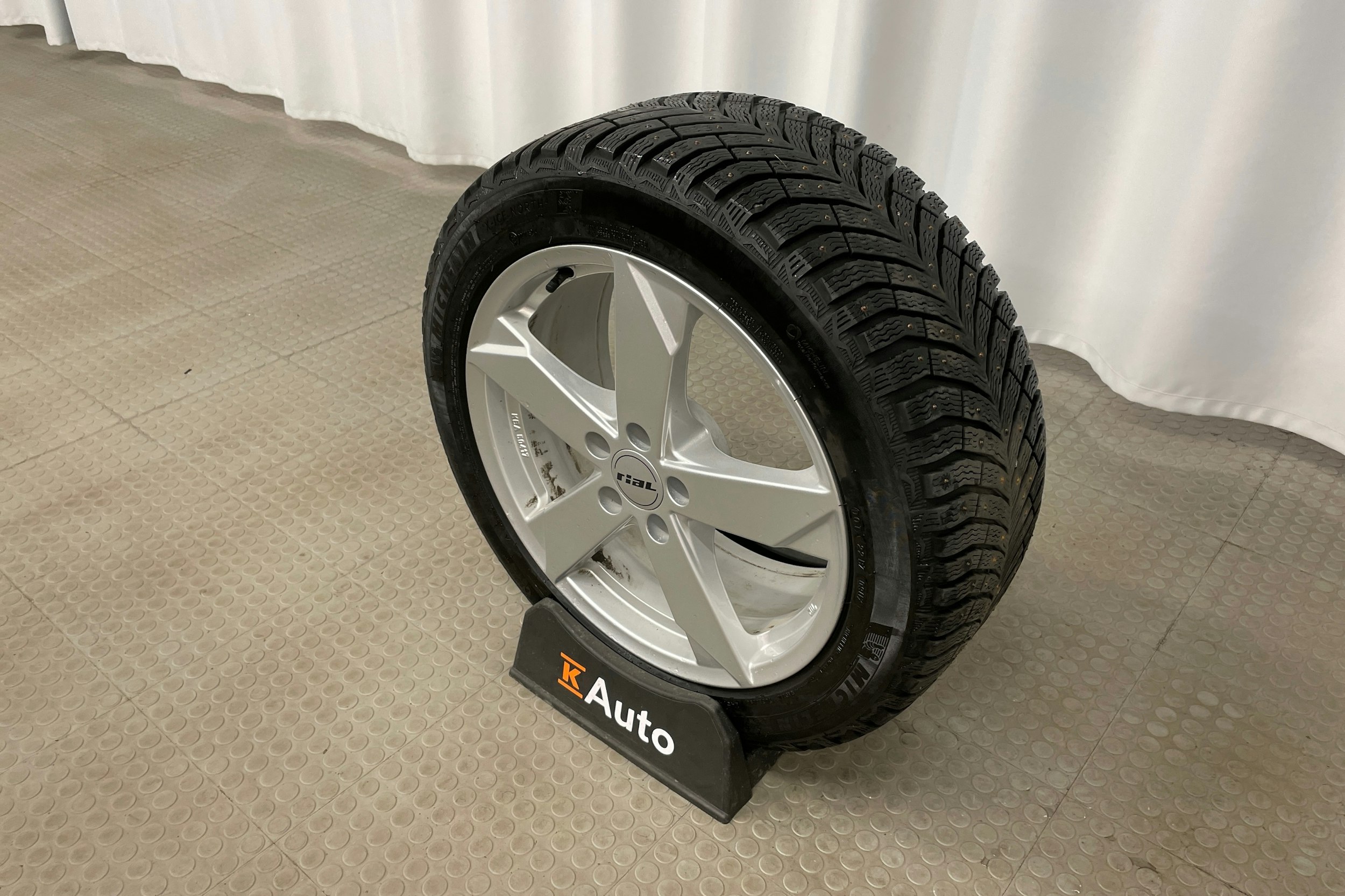 musta Volkswagen Arteon 2022 kuva 13.