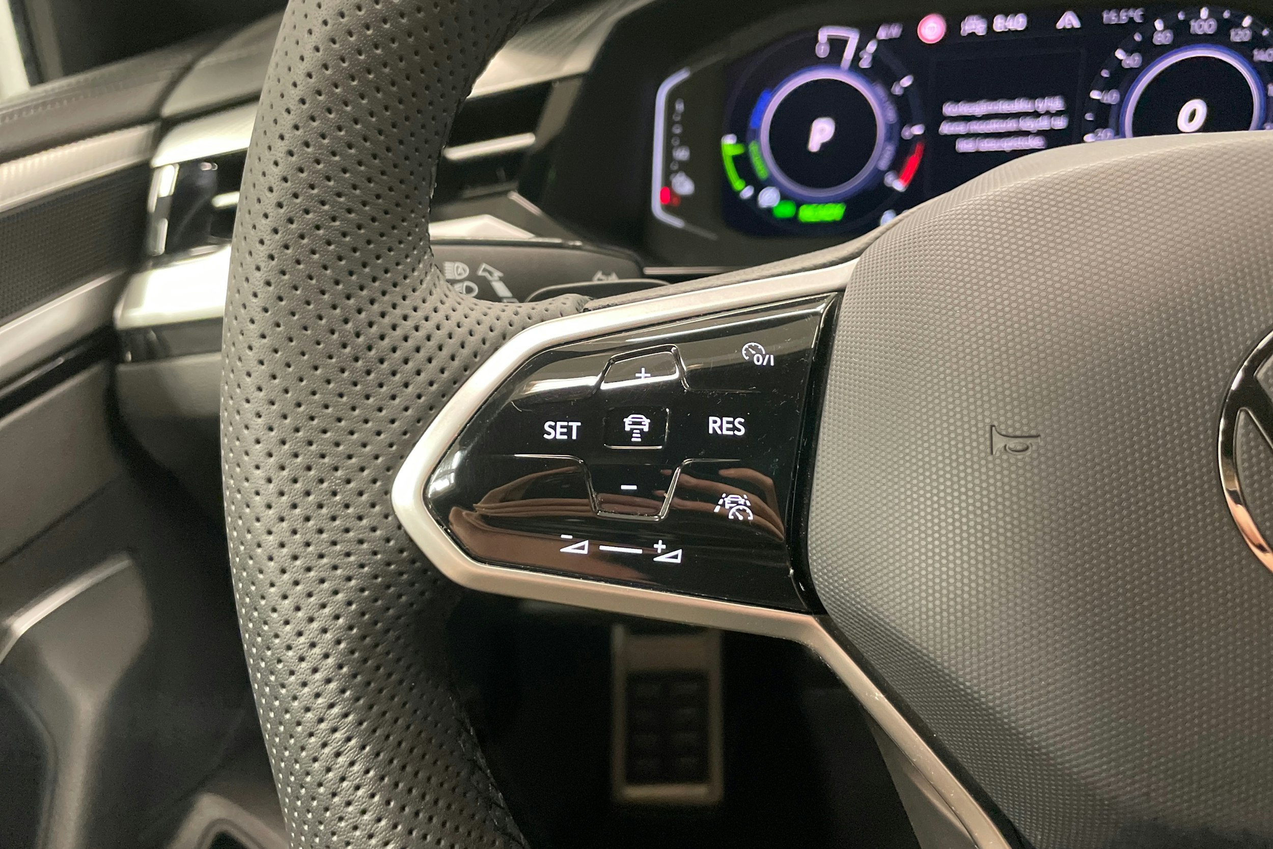 musta Volkswagen Arteon 2022 kuva 15.