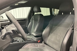 musta Volkswagen Arteon 2022 kuva 25.