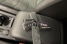 musta Volkswagen Arteon 2022 kuva 30.