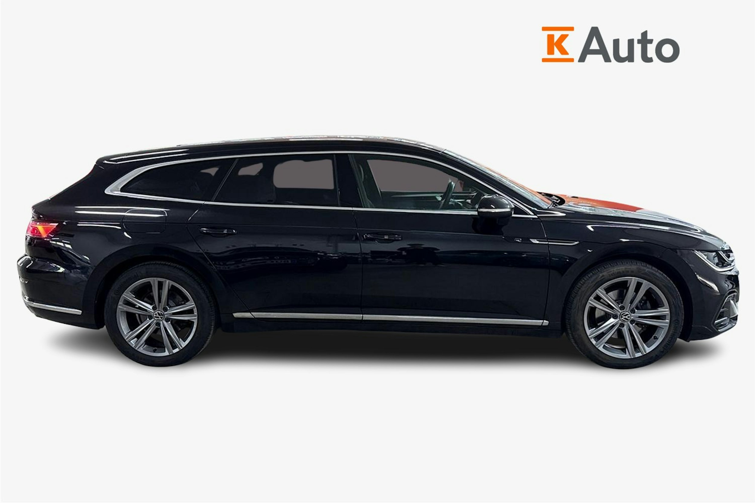 musta Volkswagen Arteon 2022 kuva 6.