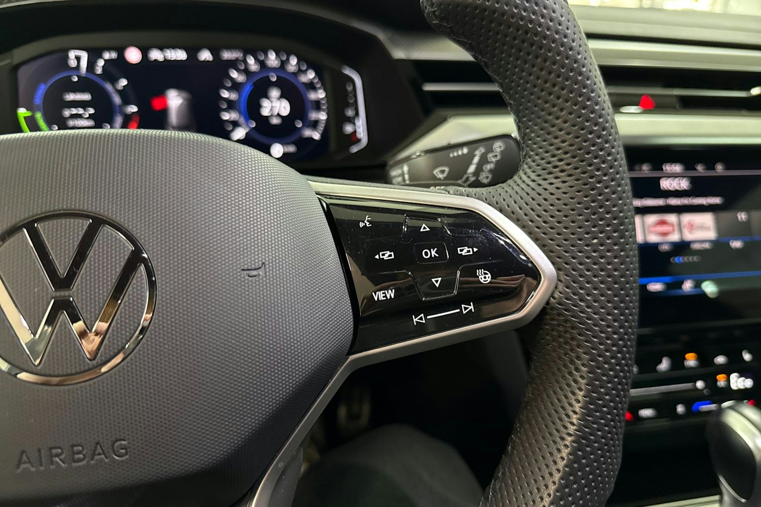musta Volkswagen Arteon 2022 kuva 18.